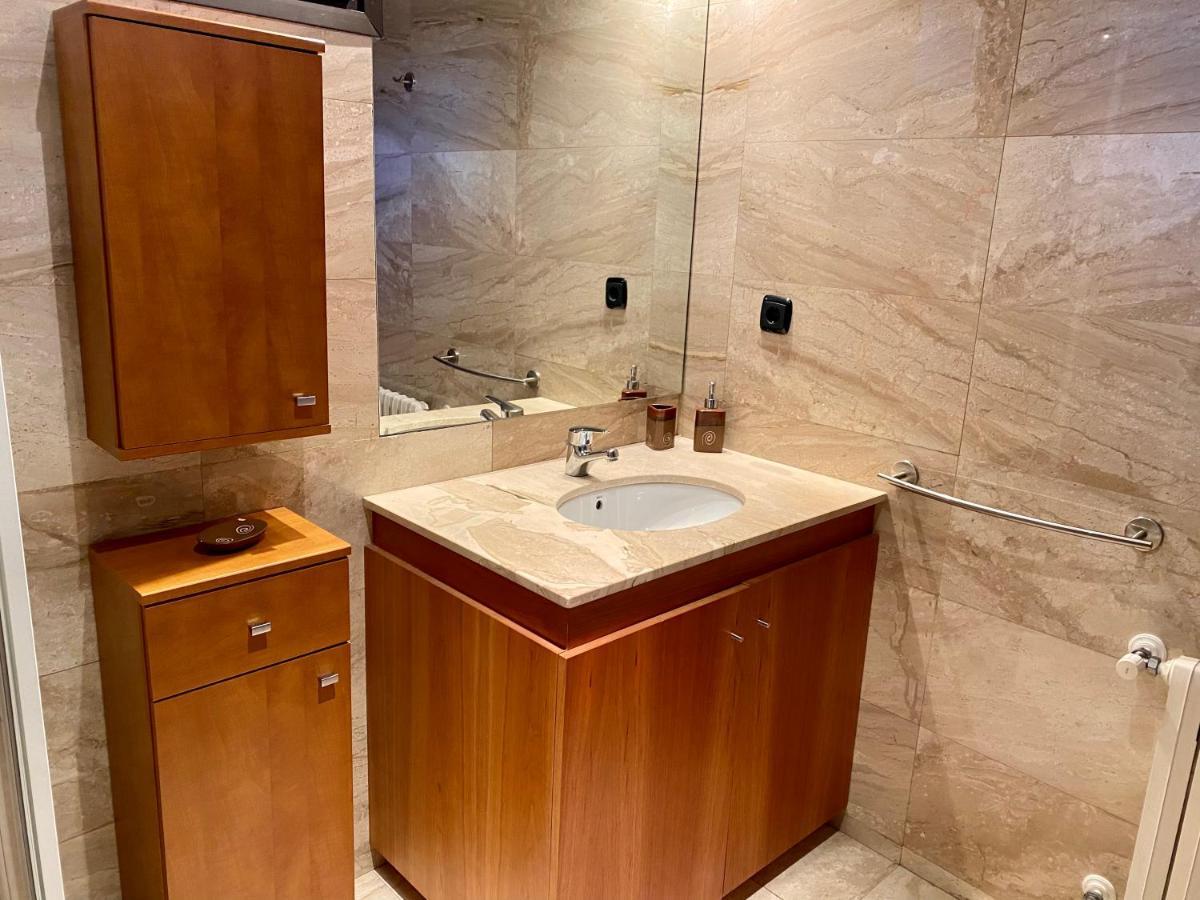 Apartment Prober_siscaro *